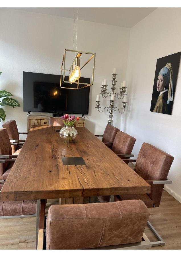 Attraktive Wohnung Mit Balkon Zum Gruenen Hinterhof ชเวียรีน ภายนอก รูปภาพ