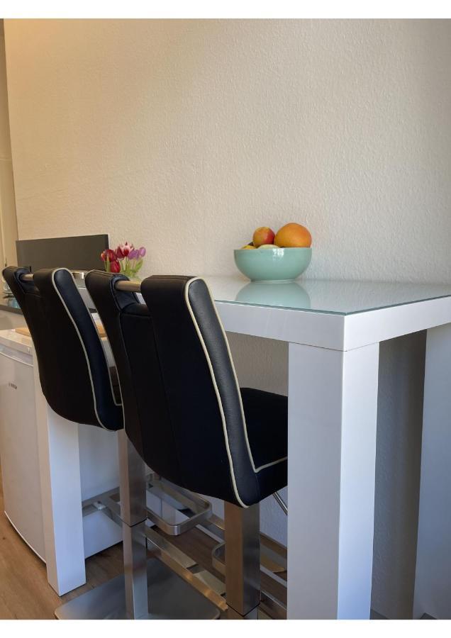 Attraktive Wohnung Mit Balkon Zum Gruenen Hinterhof ชเวียรีน ภายนอก รูปภาพ