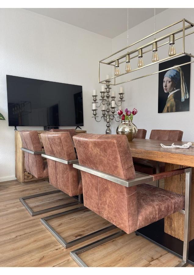 Attraktive Wohnung Mit Balkon Zum Gruenen Hinterhof ชเวียรีน ภายนอก รูปภาพ