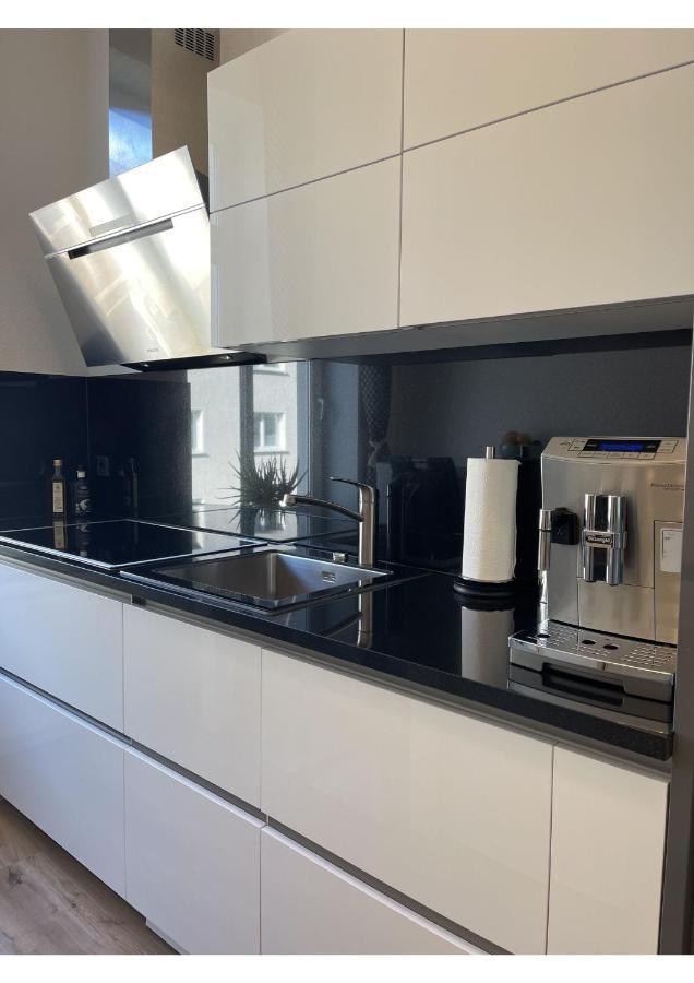 Attraktive Wohnung Mit Balkon Zum Gruenen Hinterhof ชเวียรีน ภายนอก รูปภาพ